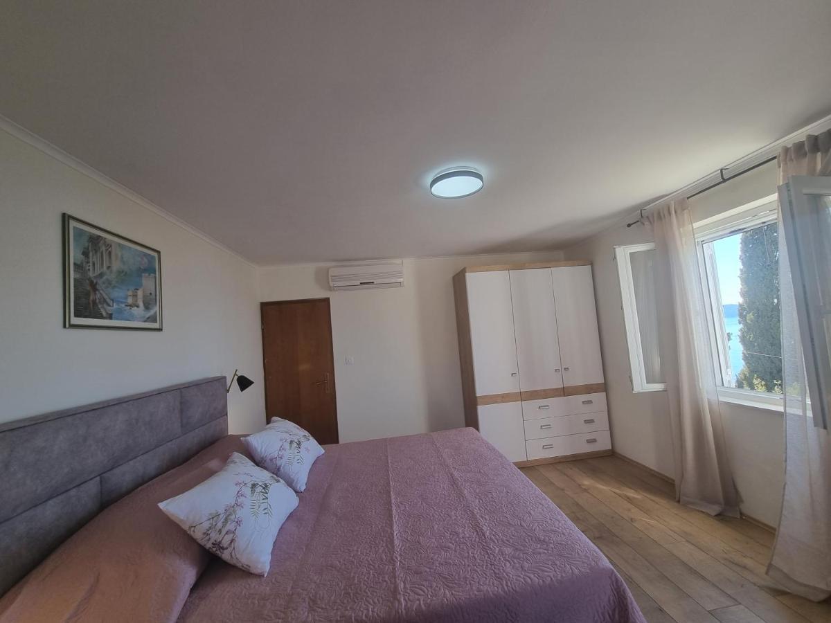 Holiday Home Трстено Экстерьер фото