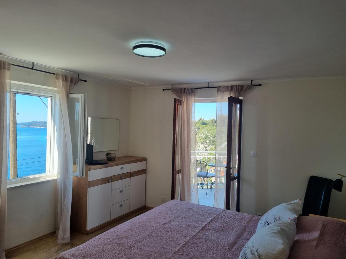 Holiday Home Трстено Экстерьер фото