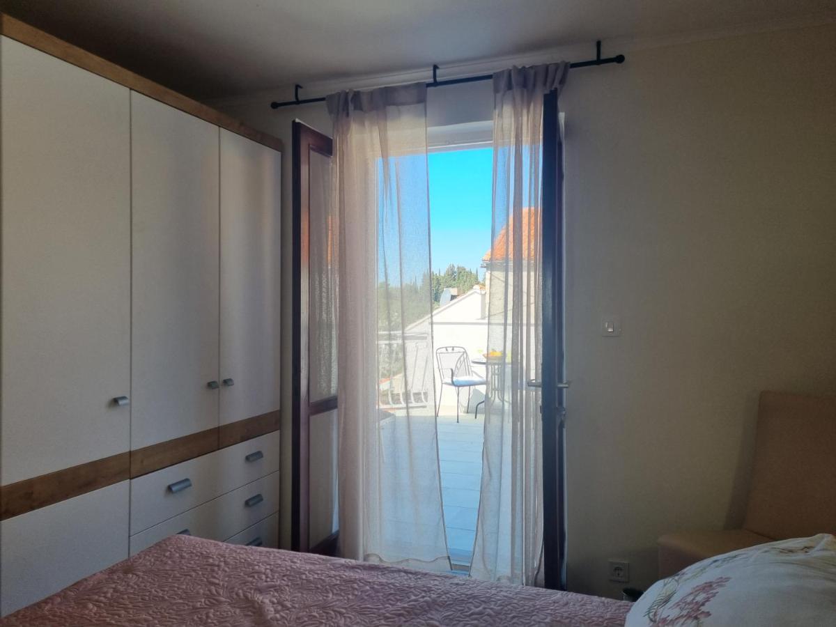 Holiday Home Трстено Экстерьер фото
